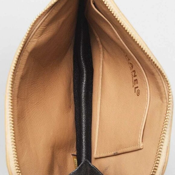 Chanel Beige Square Quilted Lambskin Gold Handcuff Wristlet Clutch Bag - Picture 9 of 12